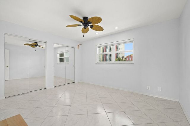 400 Wilma Circle 207, Riviera Beach, FL 33404