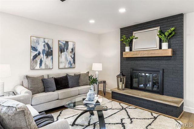 304 Shady Meadows Drive, St Louis, MO 63011