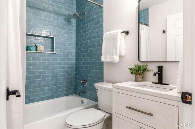 304 Shady Meadows Drive, St Louis, MO 63011