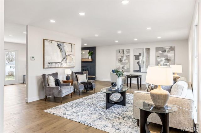 304 Shady Meadows Drive, St Louis, MO 63011