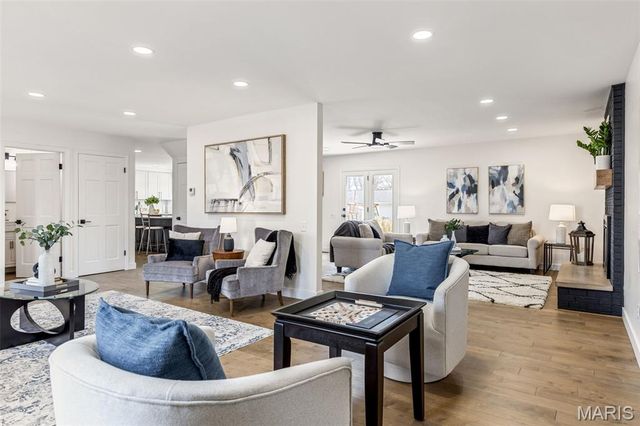 304 Shady Meadows Drive, St Louis, MO 63011