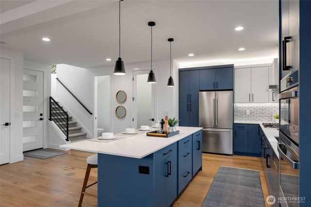 8848 20th Avenue SW, Seattle, WA 98106