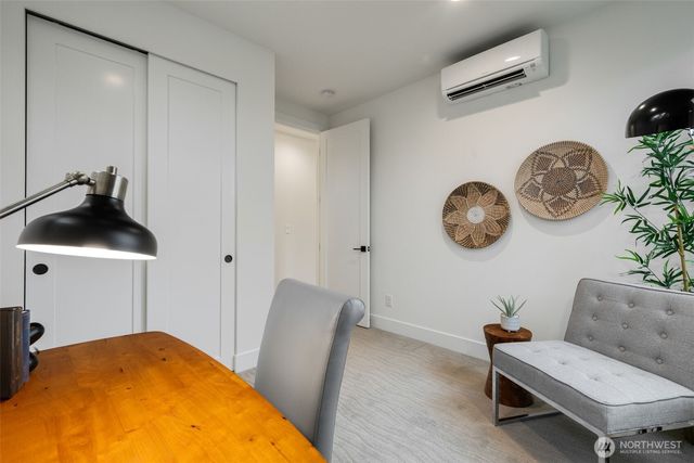 8848 20th Avenue SW, Seattle, WA 98106