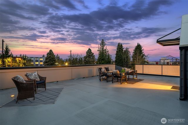 8848 20th Avenue SW, Seattle, WA 98106