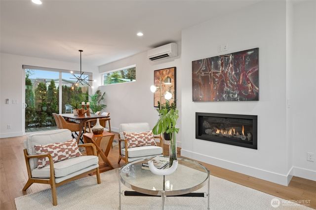 8848 20th Avenue SW, Seattle, WA 98106