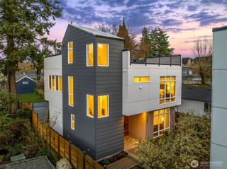 8848 20th Avenue SW, Seattle, WA 98106