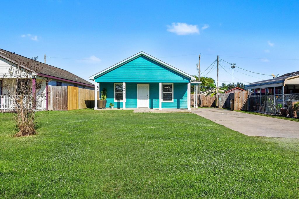 3005 Florida Street, Dickinson, TX 77539