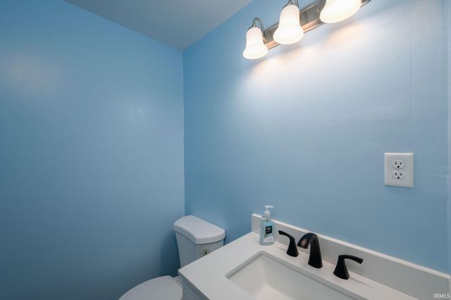 2927 Westbrook Dr Apt B218, Fort Wayne, IN 46805