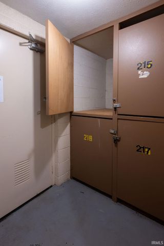 2927 Westbrook Dr Apt B218, Fort Wayne, IN 46805