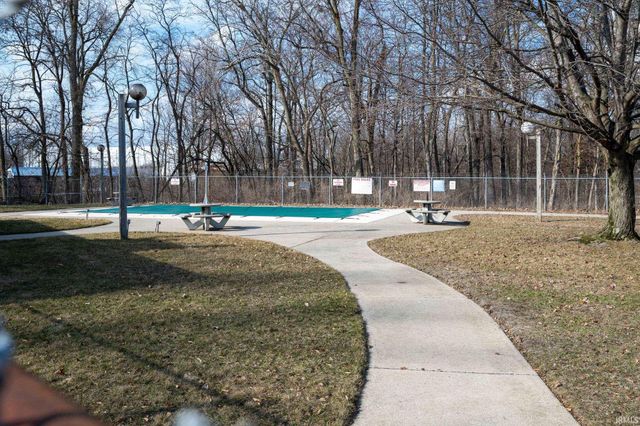 2927 Westbrook Dr Apt B218, Fort Wayne, IN 46805