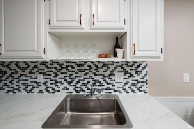 2927 Westbrook Dr Apt B218, Fort Wayne, IN 46805