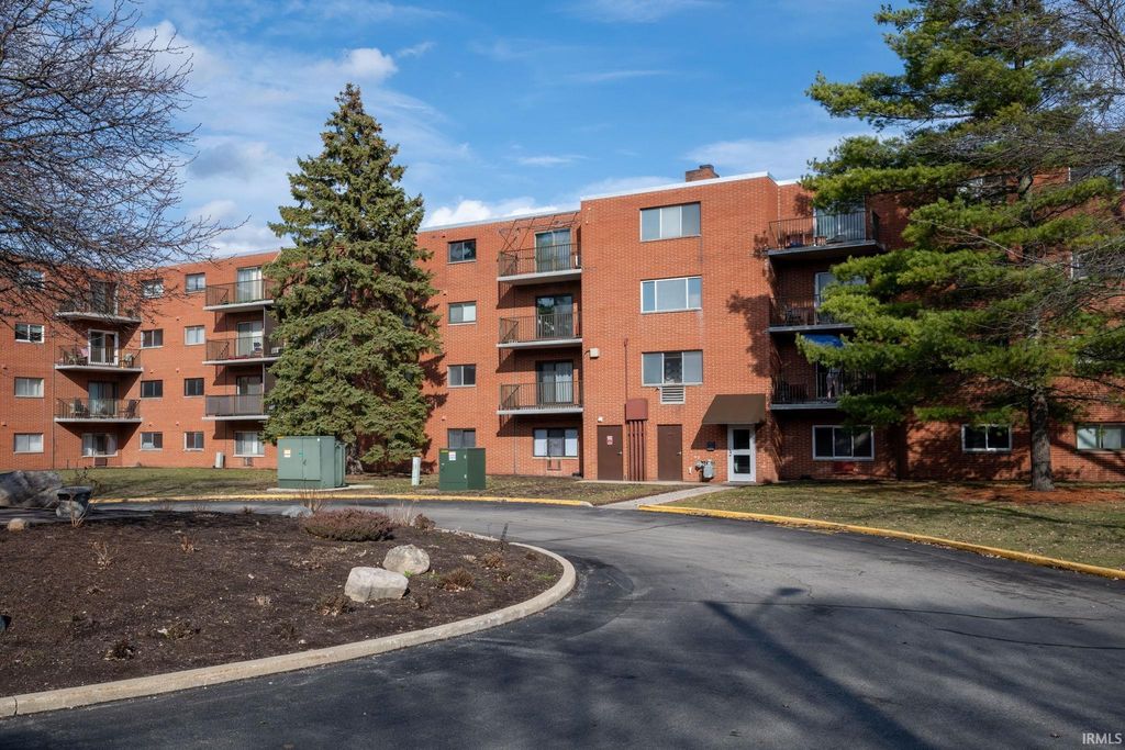 2927 Westbrook Dr Apt B218, Fort Wayne, IN 46805