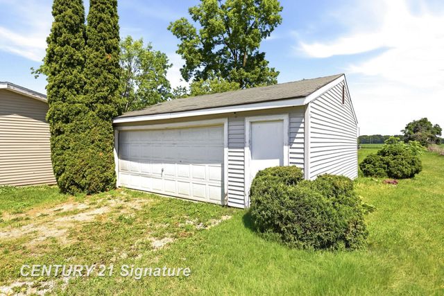 6737 Dixie Highway, Saginaw, MI 48722