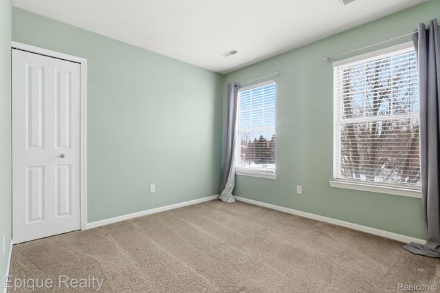 3212 Paradise Trail, Oxford Charter Township, MI 48371