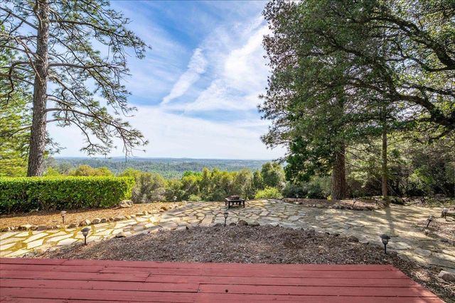 3610 Sugar View Rd, Meadow Vista, CA 95722