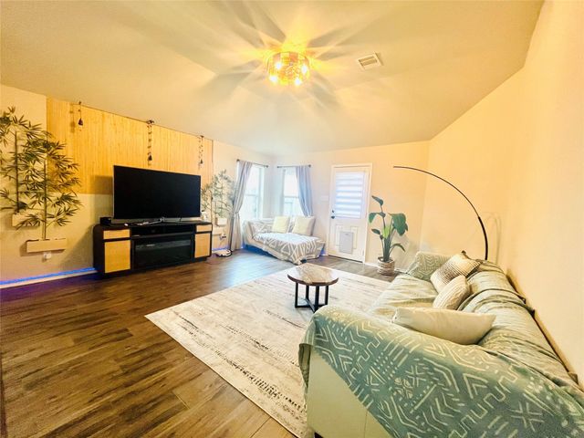 5531 Jay Thrush Drive, Richmond, TX 77407