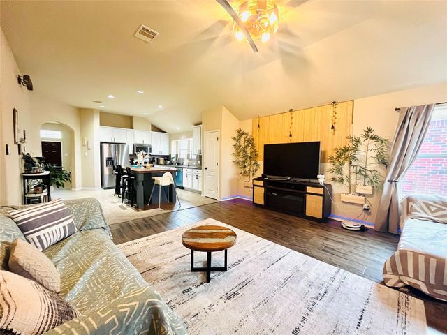 5531 Jay Thrush Drive, Richmond, TX 77407