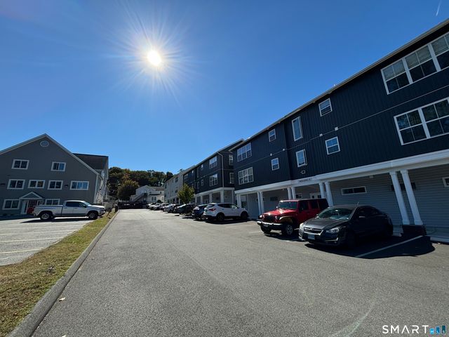 155 Greenwood Avenue E201, Bethel, CT 06801