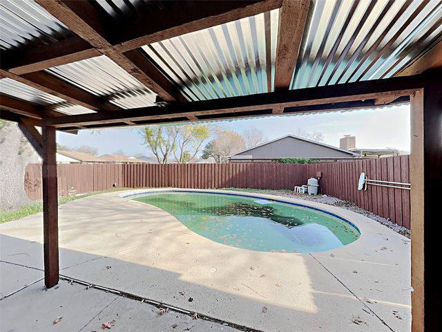3522 Whitney Drive, Carrollton, TX 75007