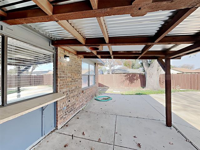 3522 Whitney Drive, Carrollton, TX 75007