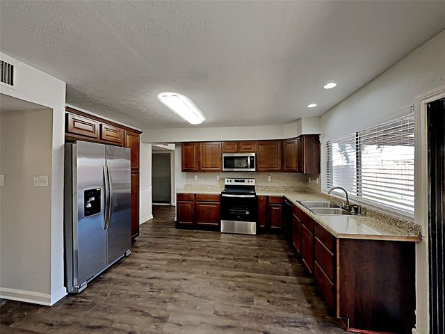 3522 Whitney Drive, Carrollton, TX 75007