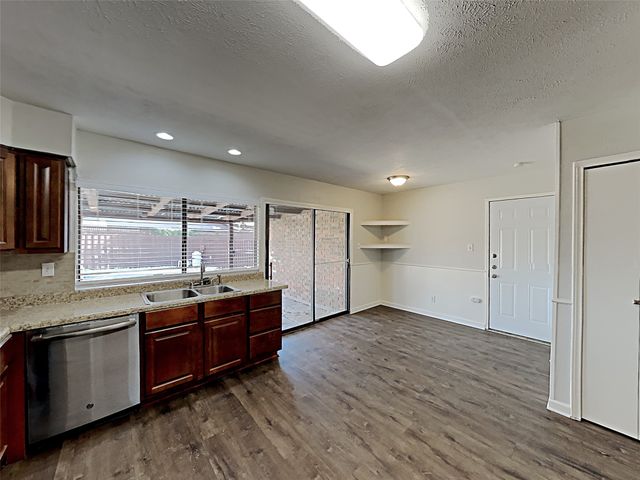 3522 Whitney Drive, Carrollton, TX 75007