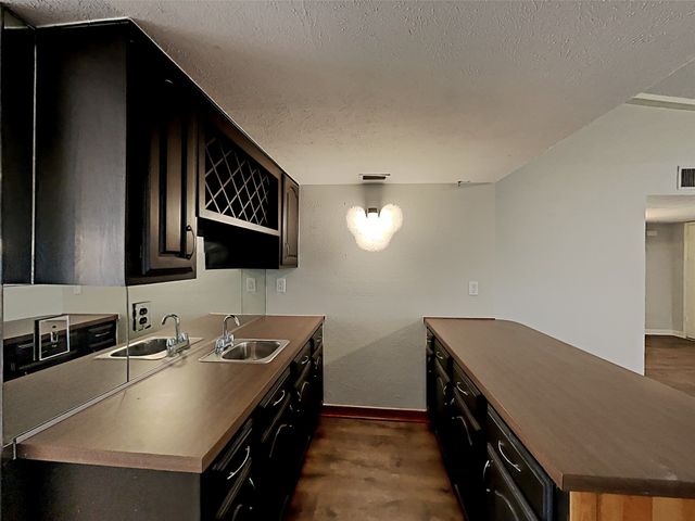 3522 Whitney Drive, Carrollton, TX 75007