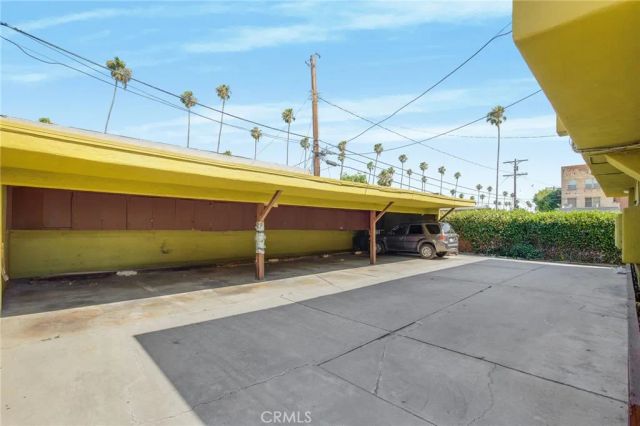 1646 N Harvard, Los Angeles, CA 90027