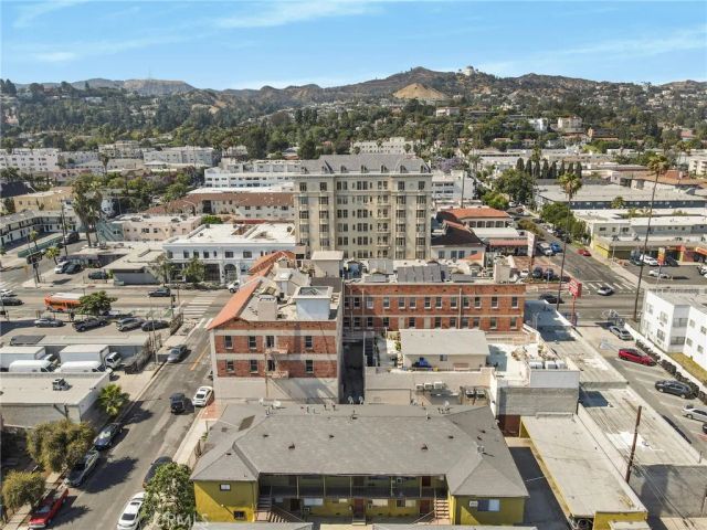 1646 N Harvard, Los Angeles, CA 90027