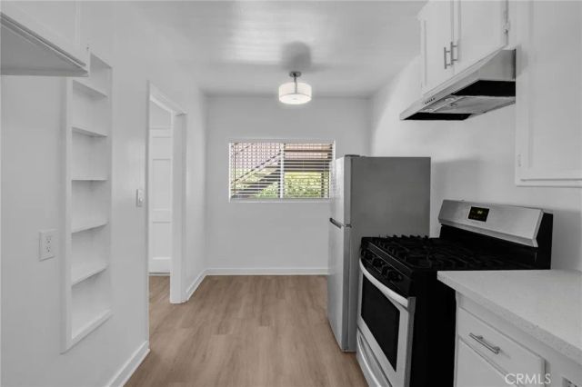 1646 N Harvard, Los Angeles, CA 90027