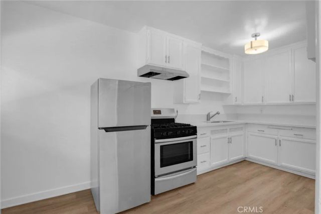 1646 N Harvard, Los Angeles, CA 90027