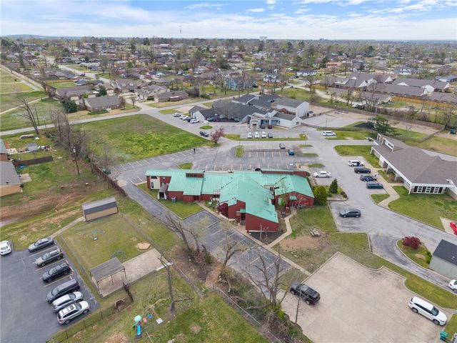 1106 W Poplar Place, Rogers, AR 72756