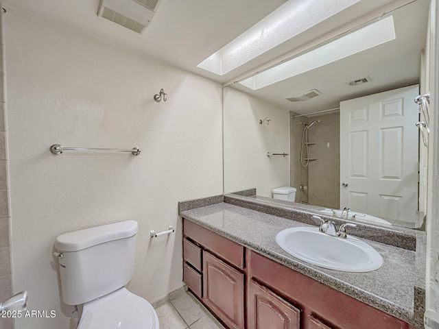 3535 W TIERRA BUENA Lane 236, Phoenix, AZ 85053