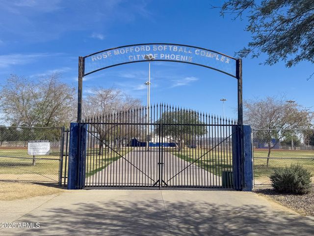 3535 W TIERRA BUENA Lane 236, Phoenix, AZ 85053