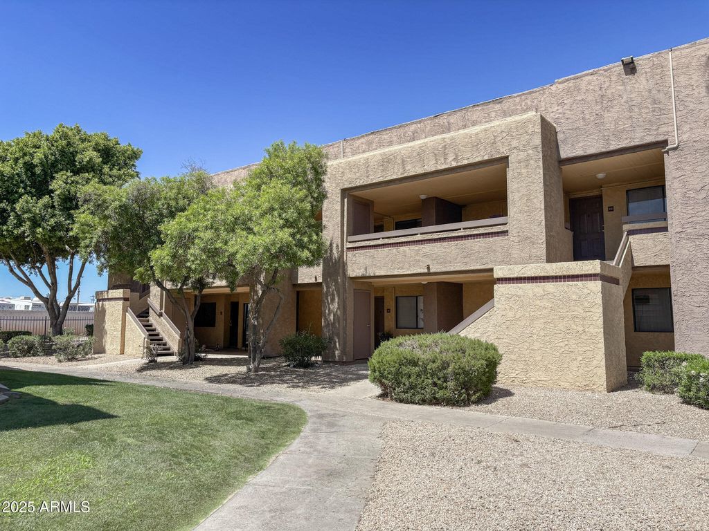 3535 W TIERRA BUENA Lane 236, Phoenix, AZ 85053