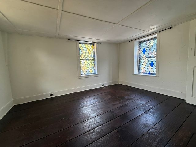 2 Lebaron Aly, Plymouth, MA 02360