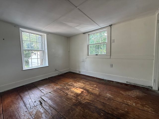 2 Lebaron Aly, Plymouth, MA 02360