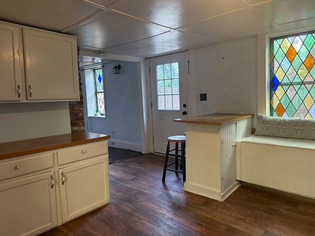 2 Lebaron Aly, Plymouth, MA 02360