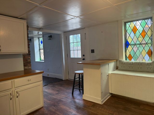 2 Lebaron Aly, Plymouth, MA 02360