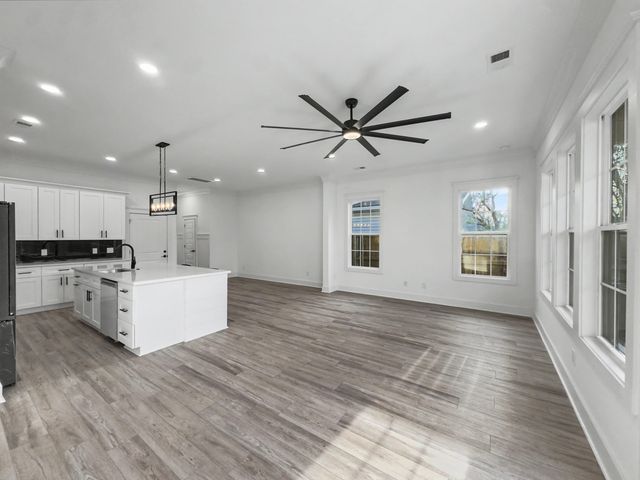 2030 Echo Avenue, North Charleston, SC 29405