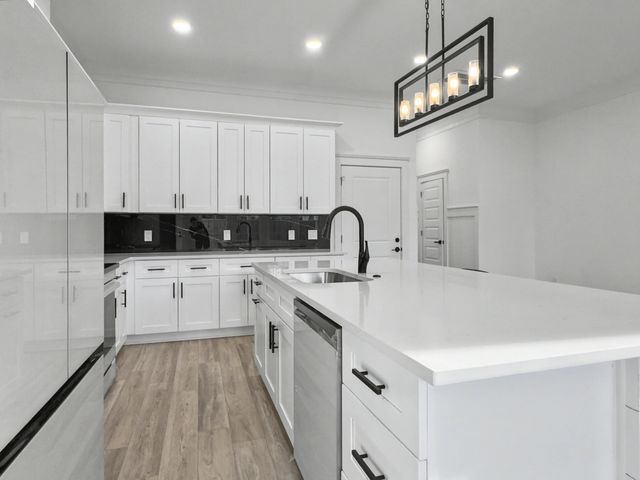 2030 Echo Avenue, North Charleston, SC 29405