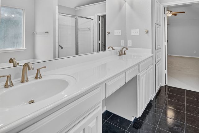 5963 River Bend Drive, Benbrook, TX 76132