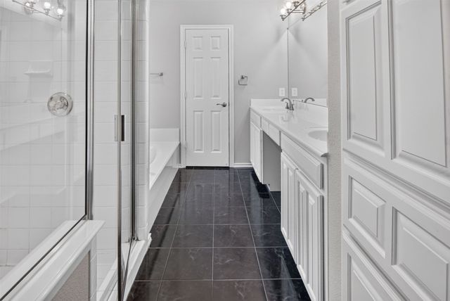 5963 River Bend Drive, Benbrook, TX 76132