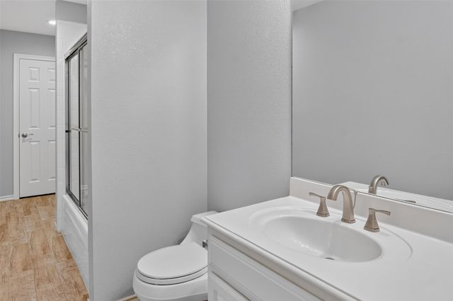 5963 River Bend Drive, Benbrook, TX 76132
