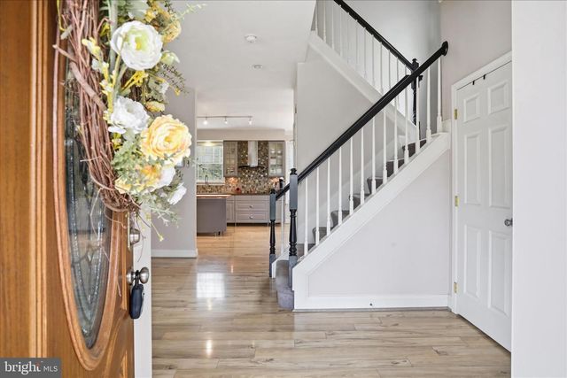 105 DOGWOOD DR, Cross Junction, VA 22625