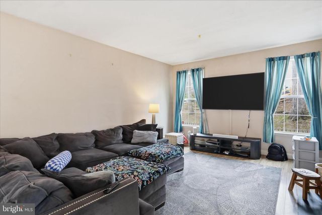 105 DOGWOOD DR, Cross Junction, VA 22625