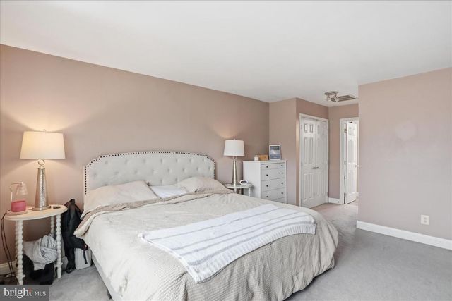 105 DOGWOOD DR, Cross Junction, VA 22625