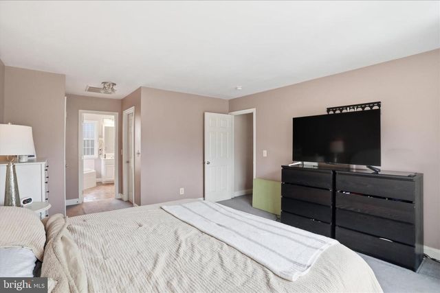 105 DOGWOOD DR, Cross Junction, VA 22625