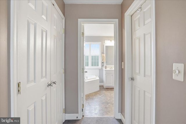 105 DOGWOOD DR, Cross Junction, VA 22625