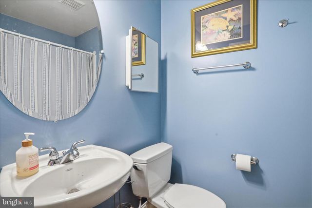 105 DOGWOOD DR, Cross Junction, VA 22625